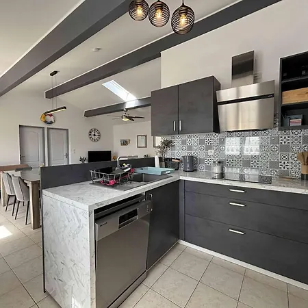 Maison Proche - 5 Pers. - Fr-1-246a-398 *
